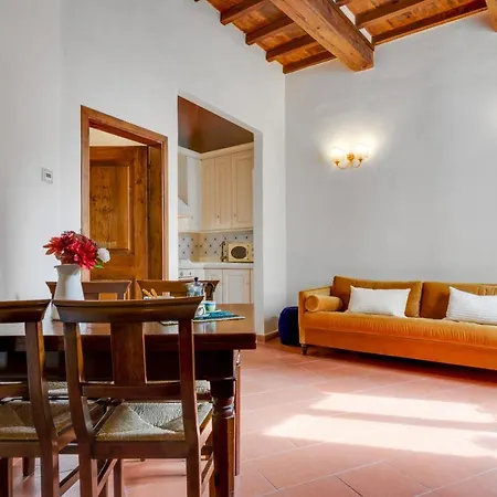 Guesthost - Duomo View Anna's Daire *